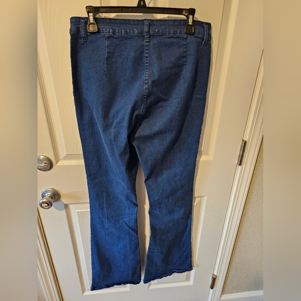Super High Rise Jeans - Picture 2 of 3